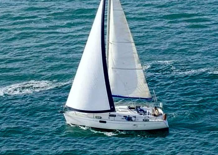 Terraplanistas ficam perdidos em alto-mar ao tentar atingir ‘borda do mundo’