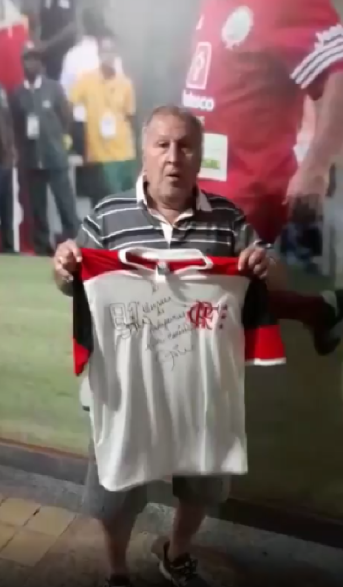 Museu do Futebol de Cajazeiras recebe camisa doada por Zico