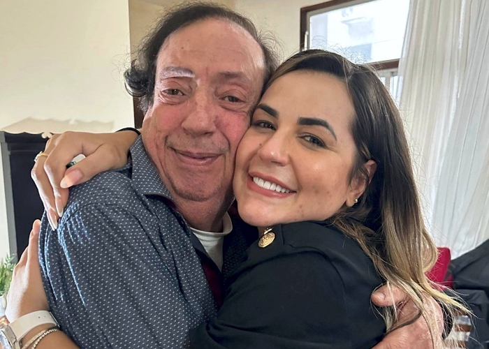 Deolane Bezerra visita Beiçola e doa pix de R$ 50 mil ao ator