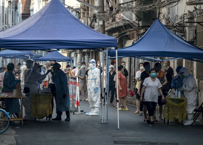 Covid-19: Autoridades de saúde da China em alerta máximo