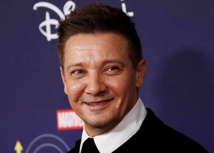 Ator Jeremy Renner partiu 30 ossos em acidente que o deixou em estado crítico