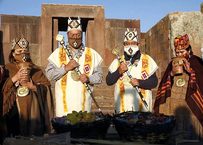 Luis Arce toma posse como presidente da Bolívia e faz discurso pacificador