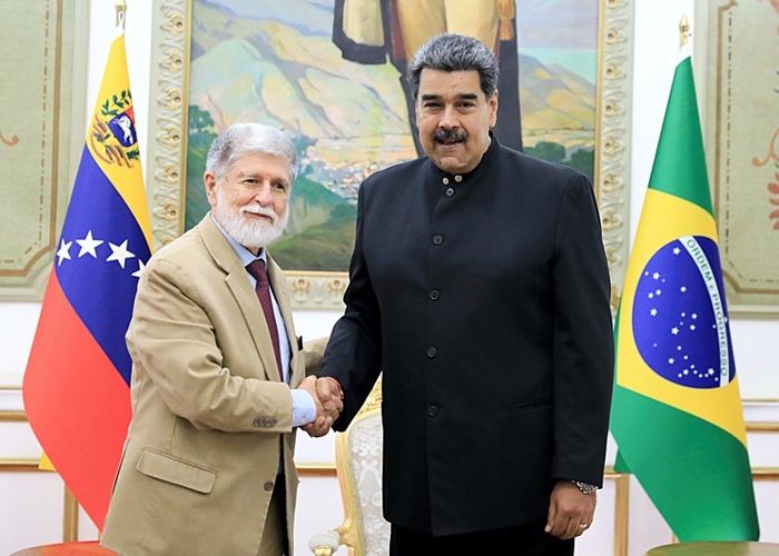 Diplomata brasileiro Celso Amorim tem reunião com Nicolás Maduro, na Venezuela