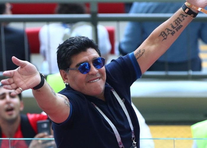 Diego Maradona morre aos 60 anos