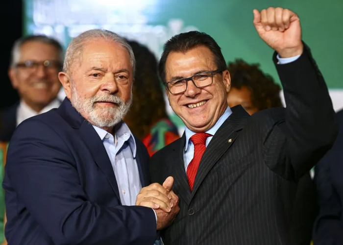 Governo Lula quer retornar cobrança de imposto sindical. Senador paraibano refuta