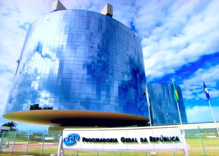 AGU suspende promoção de 606 procuradores com salários de R$ 27,3 mil