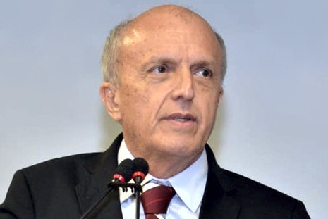 Secretário de Saúde pede que pais não deixem filhos voltar às aulas presenciais