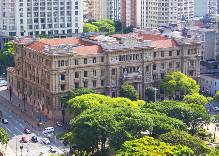 Fugir ao perceber que será abordado pela polícia configura autodefesa, decide TJSP