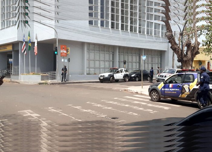 Especialistas retiram explosivos do corpo de gerente do Banco do Brasil