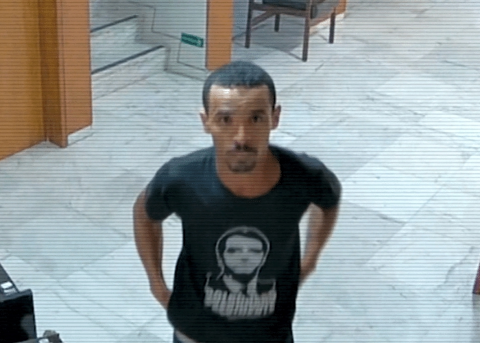 Homem que destruiu relógio de Dom João VI é preso em MG