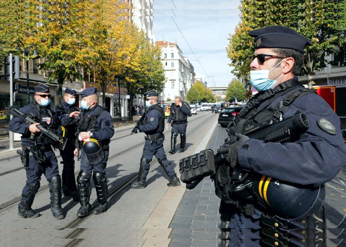 Mulher é decapitada em atentando terrorista em Nice, na França