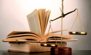 balanca_justica_livros